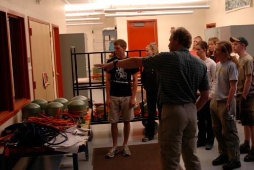 Rick Aster guides IRIS interns on a tour of the IRIS PASSCAL Instrument Center